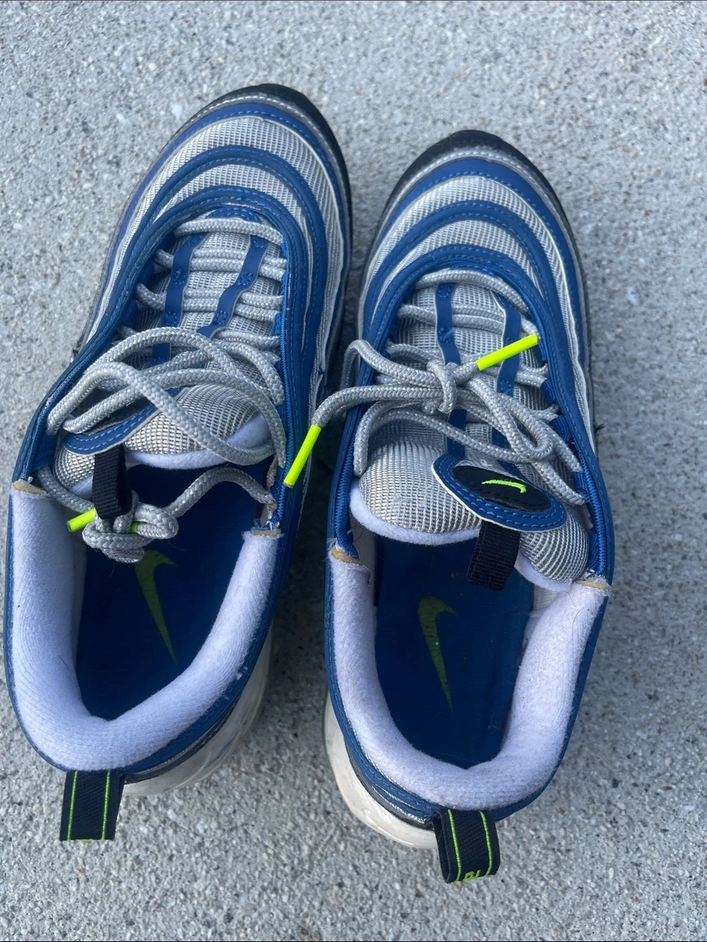 Women’s grey and blue Nike size 9 ships asap